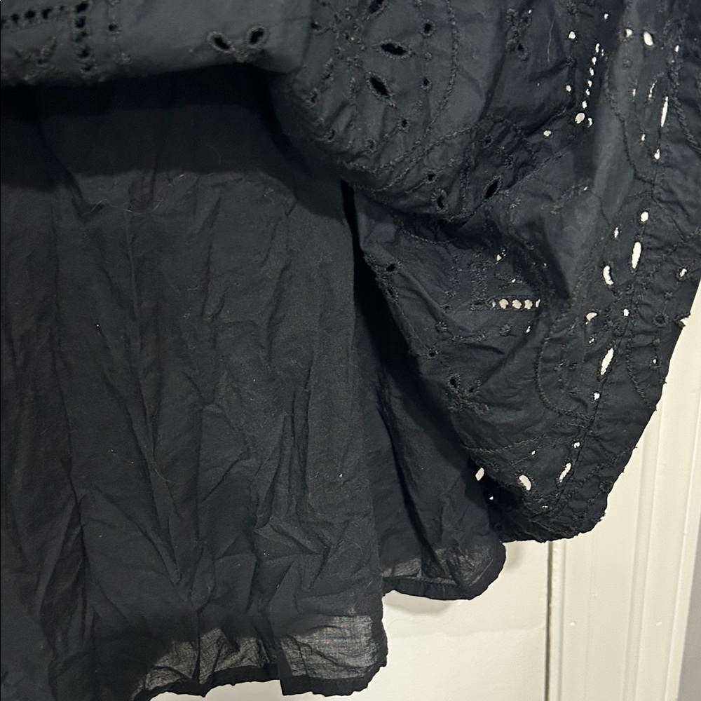 GAP Black Embroidered Skirt xl pre owned - Picture 5 of 7